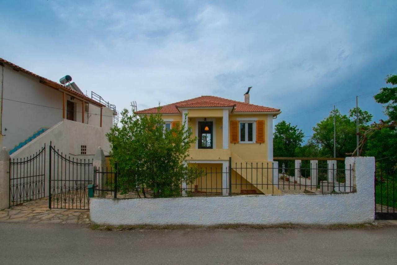 Traditional Village House Méson Yerakaríon Bagian luar foto