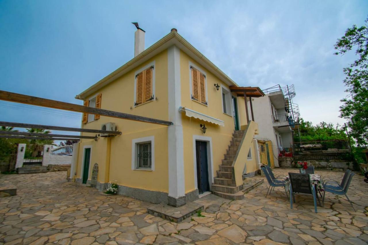 Traditional Village House Méson Yerakaríon Bagian luar foto