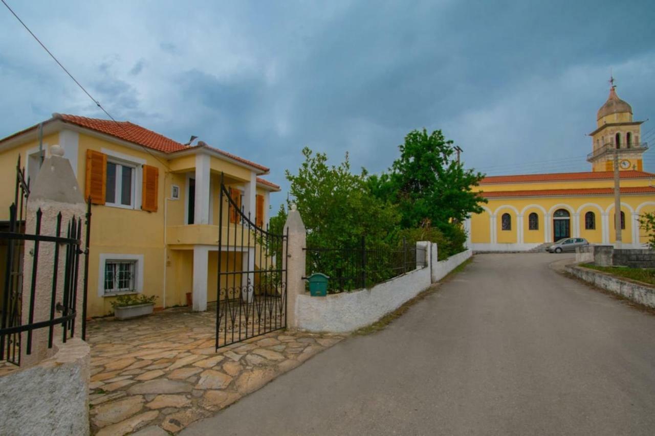 Traditional Village House Méson Yerakaríon Bagian luar foto