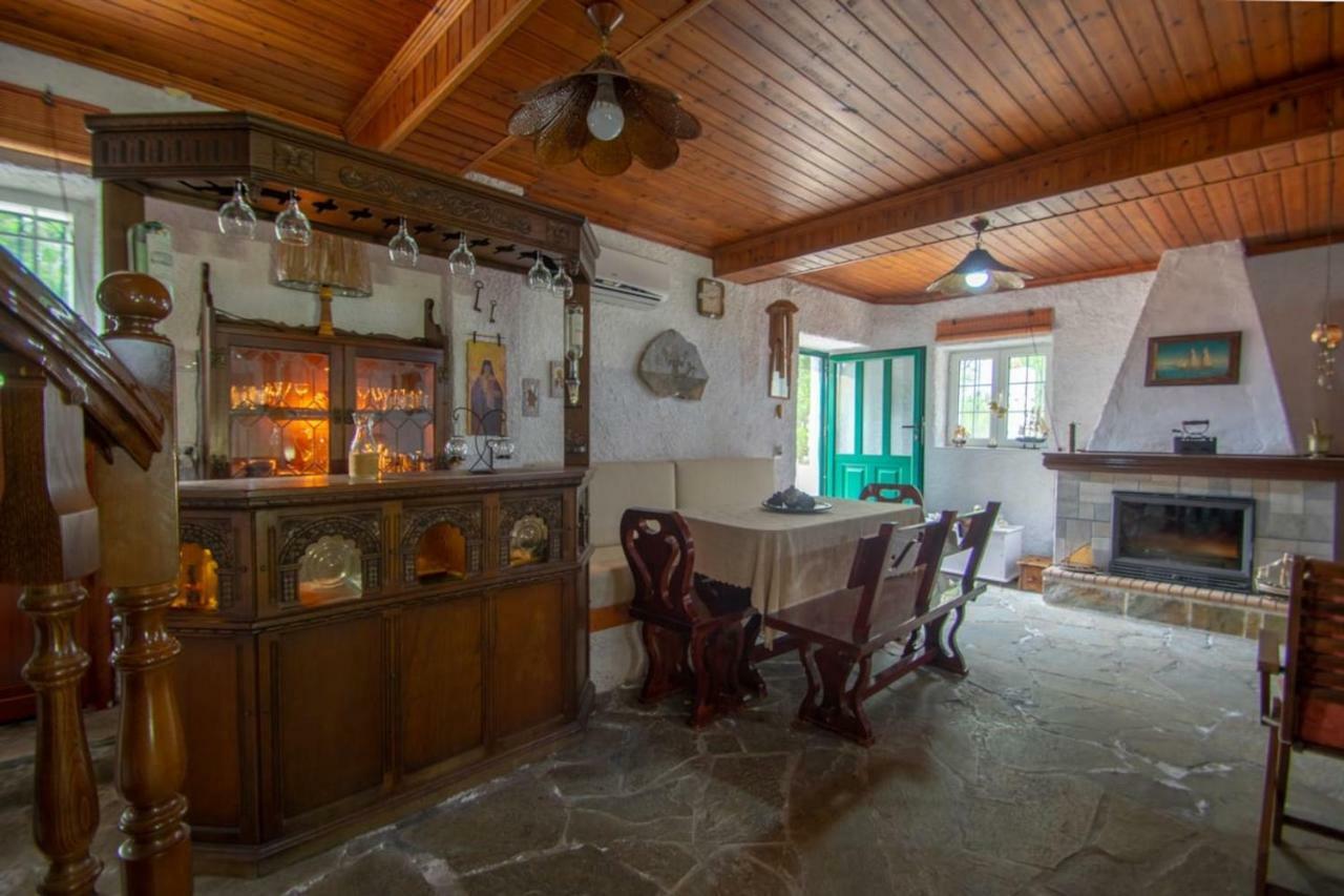 Traditional Village House Méson Yerakaríon Bagian luar foto